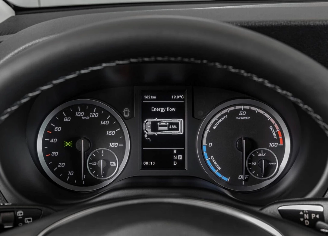 1702823-Mercedes-Benz-V-Class-2024 (7).jpg