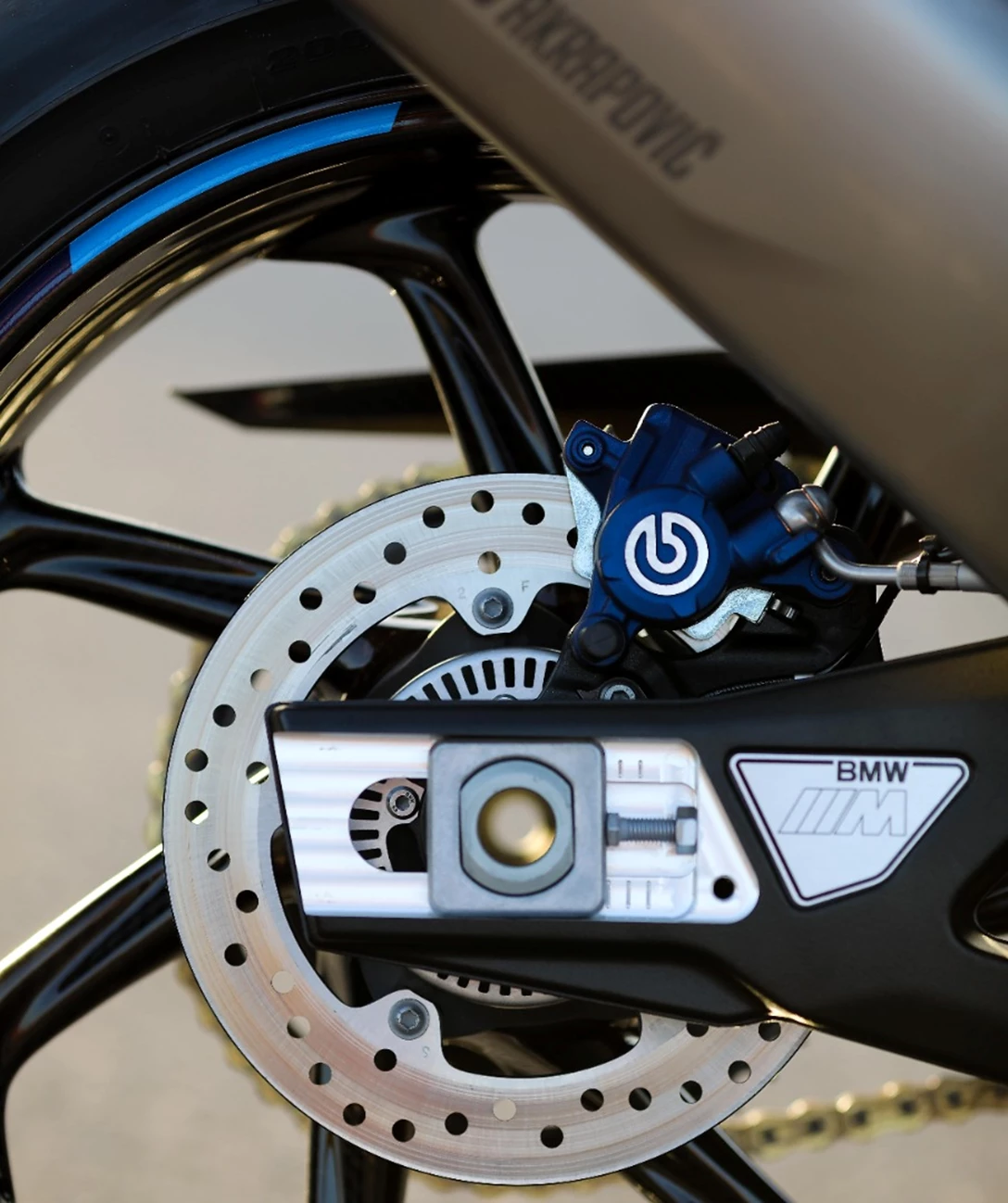 1684642-TFeder_BMW_S1000RR-0005-min.jpg
