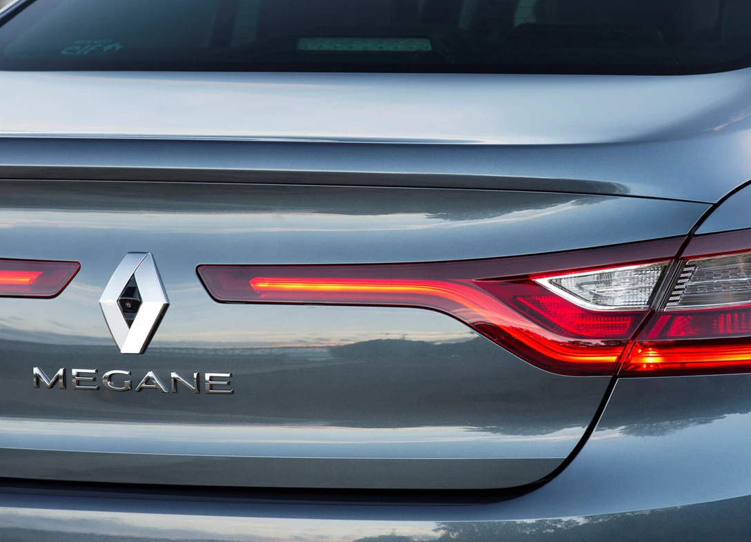 1696143-Renault-Megane-Sedan-2024-12.jpg