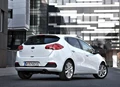 1687976-Kia-Ceed-2015-02.jpg