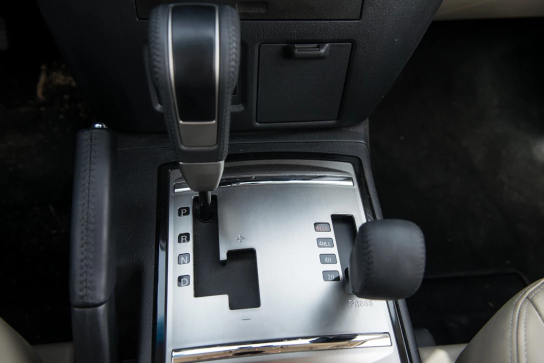 1601926-מיצובישי פאגרו (3).jpg