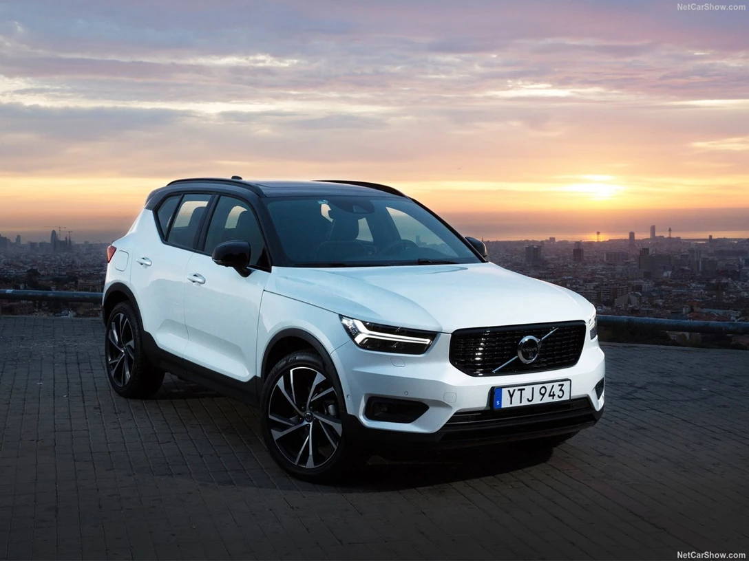 1588768-Volvo-XC40 1.jpg