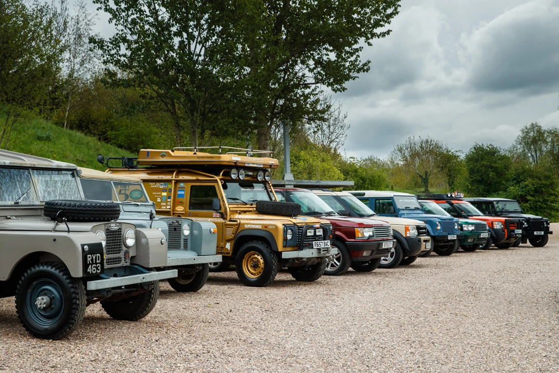 1594881-לנד רובר יום הולדת 70 (18) .JPG