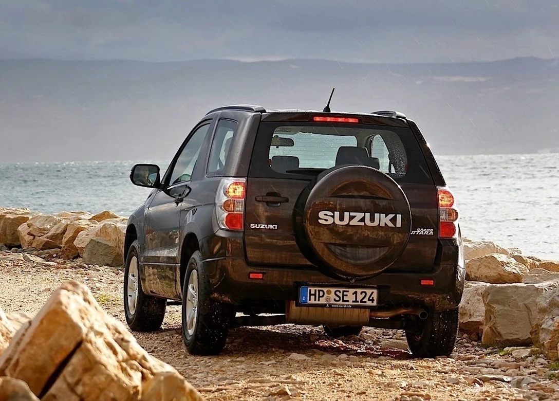 1671651-Suzuki-Grand_Vitara-2014-03.jpg
