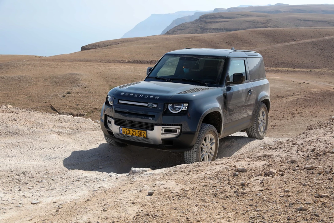 1640637-מסע לרגל השקת הדיפנדר הקצר בישראל, צילום רונן טופלברג (83).jpg