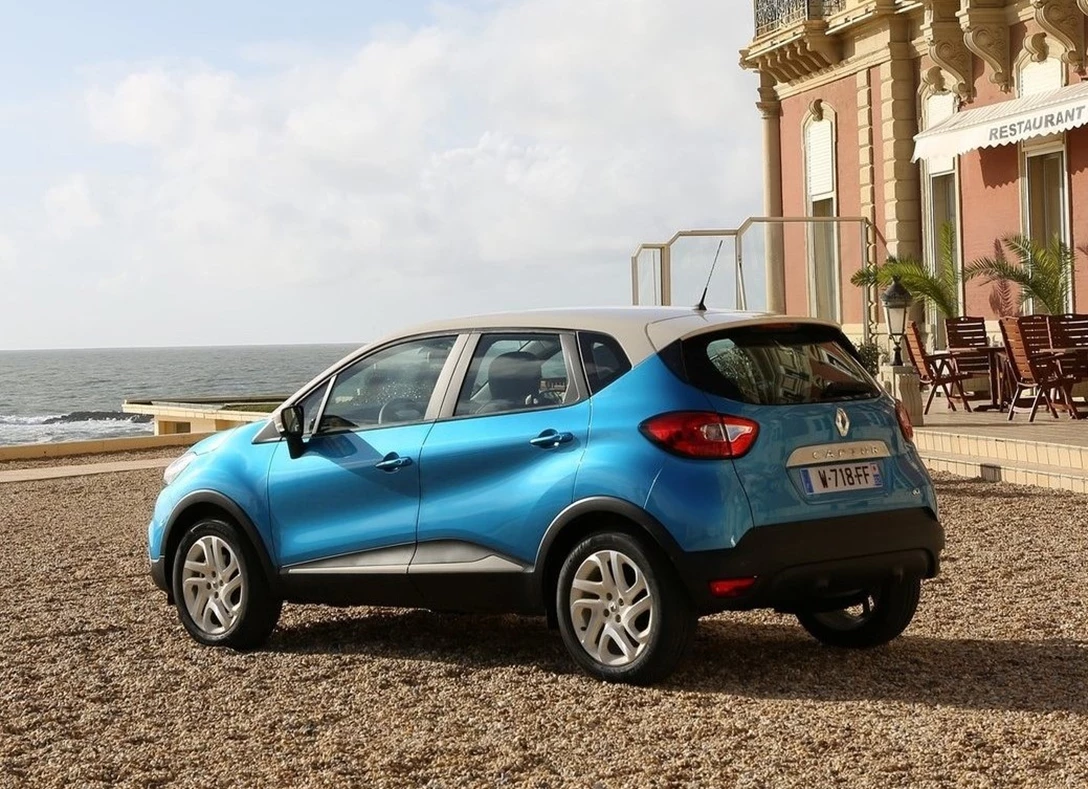 1647896-Renault-Captur-2014-04.jpg