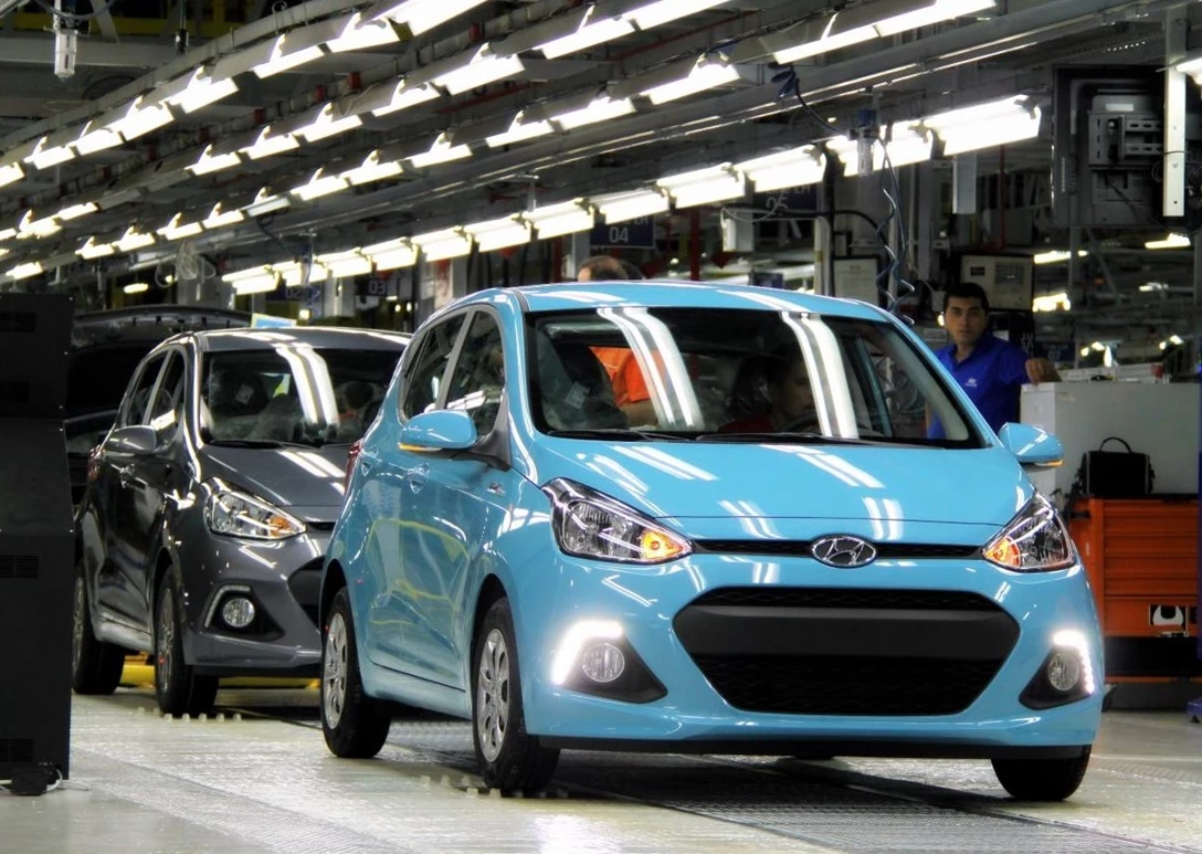 1641373-Hyundai-i10-2014-06.jpg