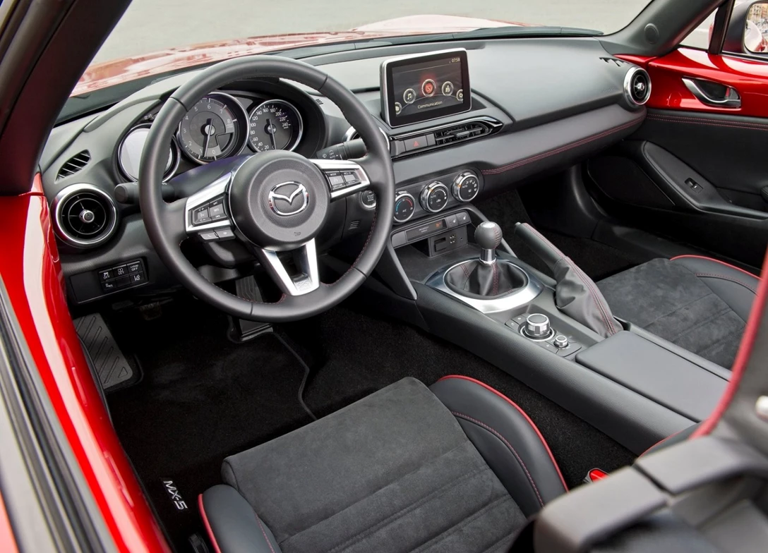1690561-Mazda-MX-5-2016-05.jpg