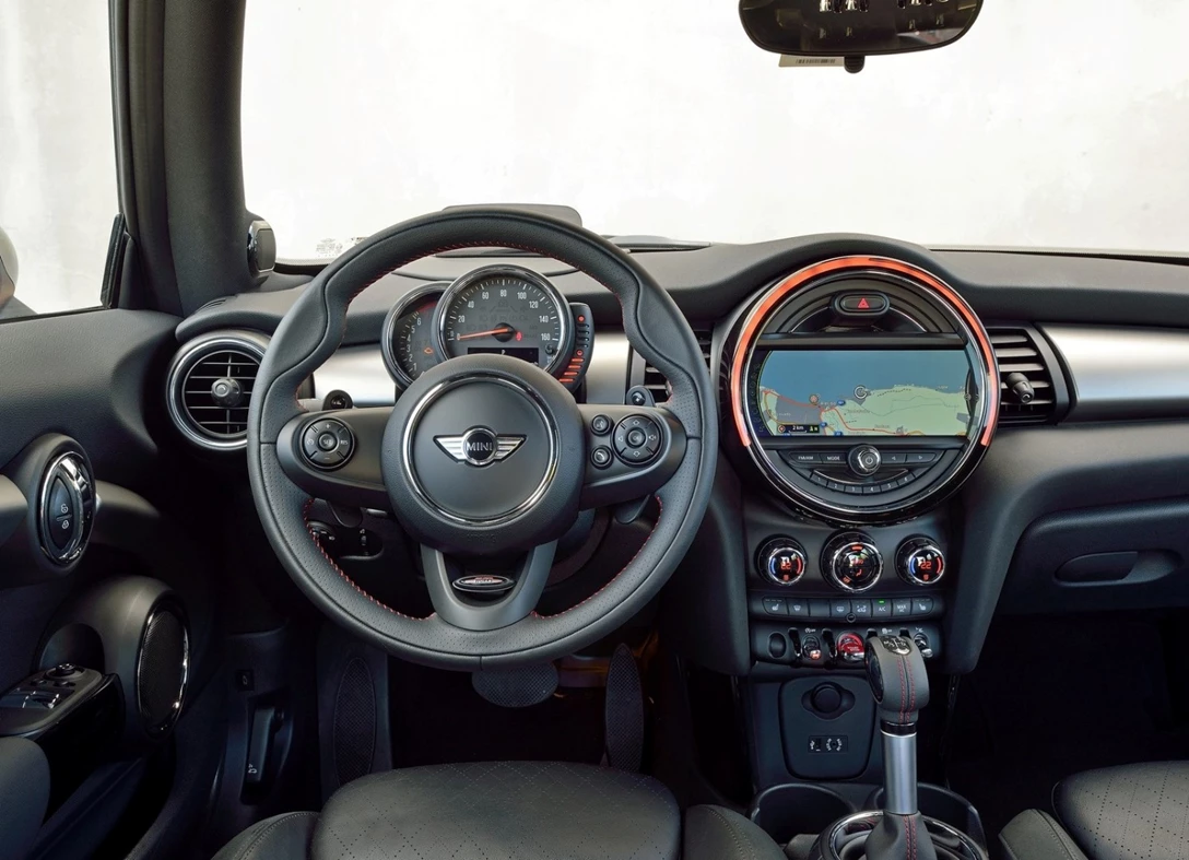 1659222-Mini-Cooper-2015-13.jpg