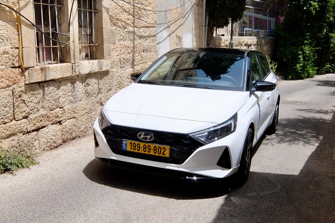 1643639-יונדאי i20 מבחן דרכים - 1.jpeg