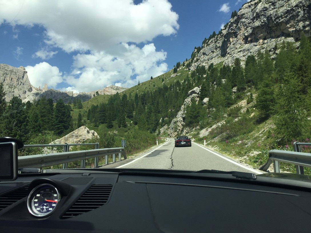 1594746-פורשה דרייב 911  (1).jpeg