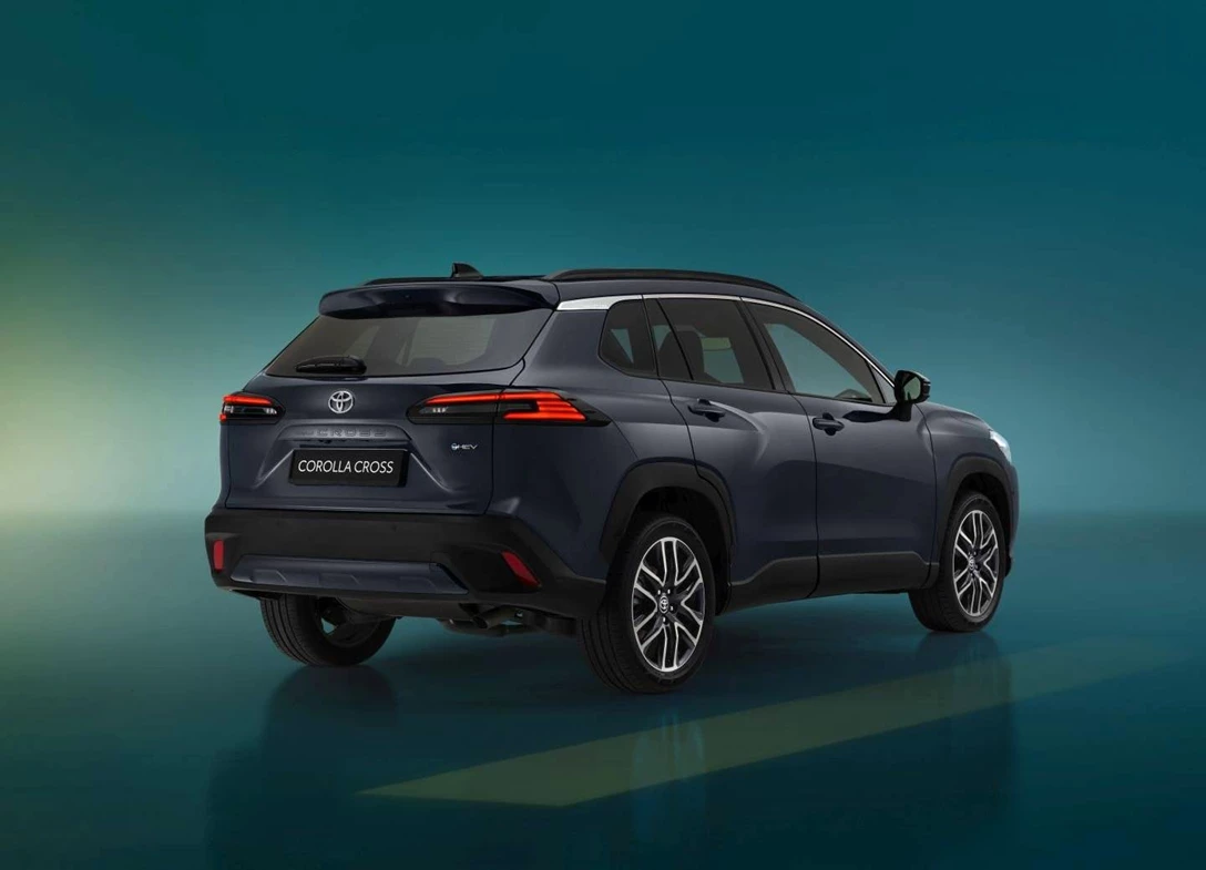 Toyota-Corolla-Cross-2025-02.jpg