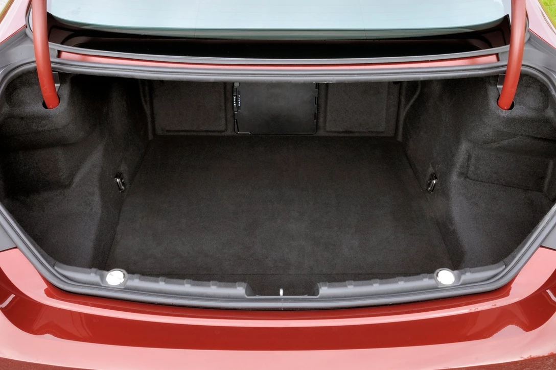 ב.מ.וו סדרה 6 קופה 2011