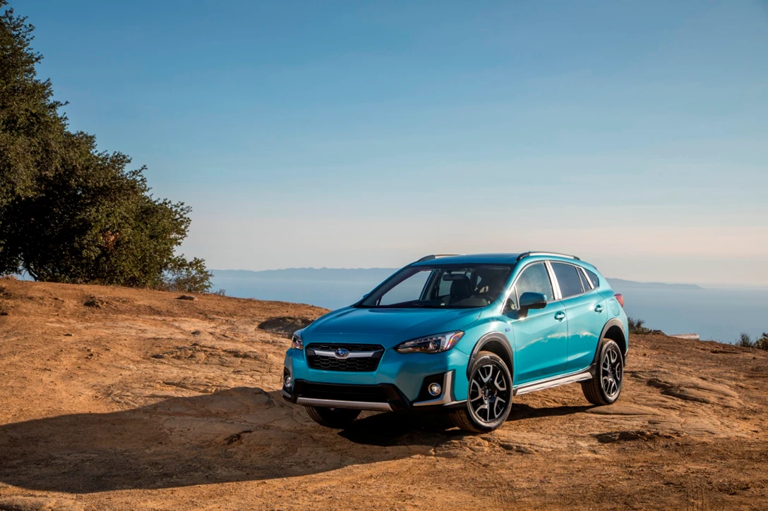 1607047-44._2019_Crosstrek_Hybrid.jpg