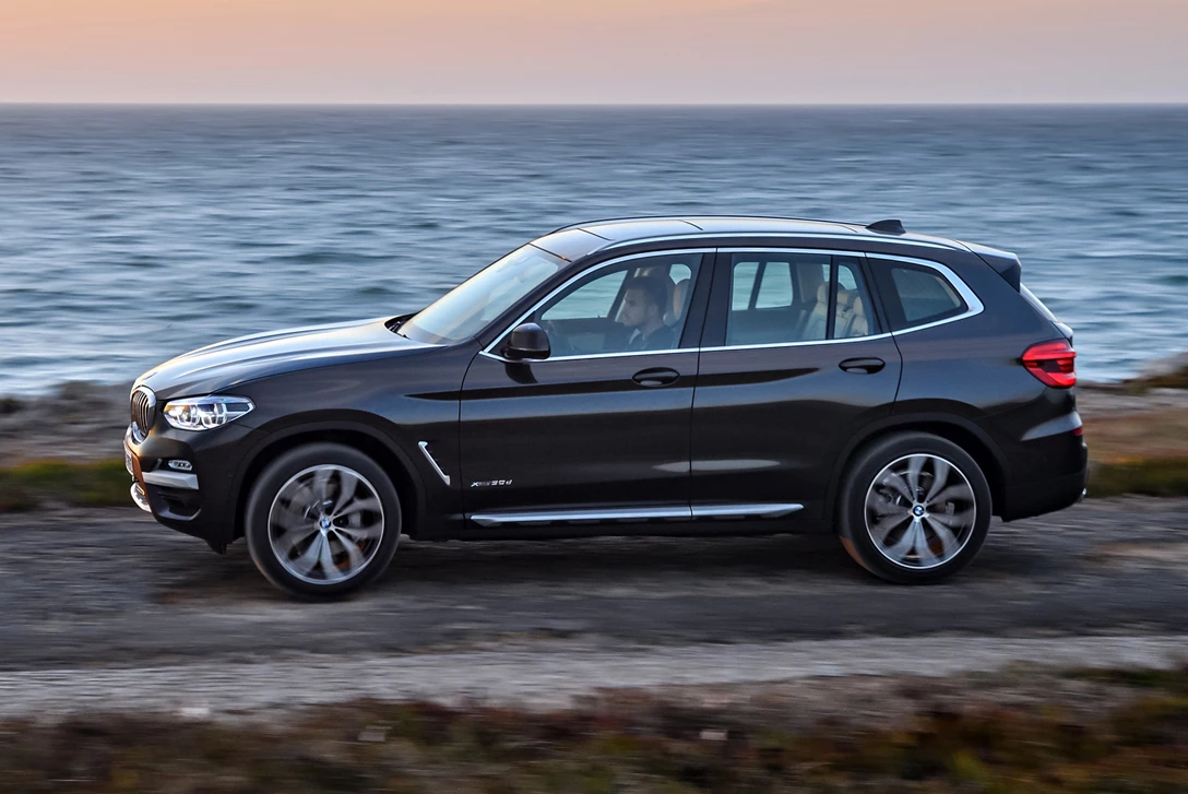 1589985-P90281626_highRes_the-new-bmw-x3-xdriv.jpg