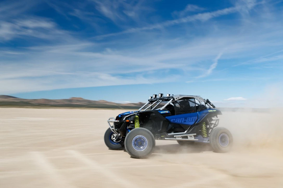 1620204-Maverick_X_rs_Turbo_RR__Dune_8_(2) (Large).jpg