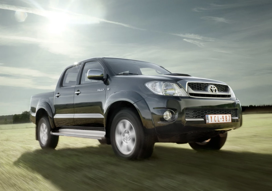 1598177-Toyota-Hilux-2009-1600-01.jpg