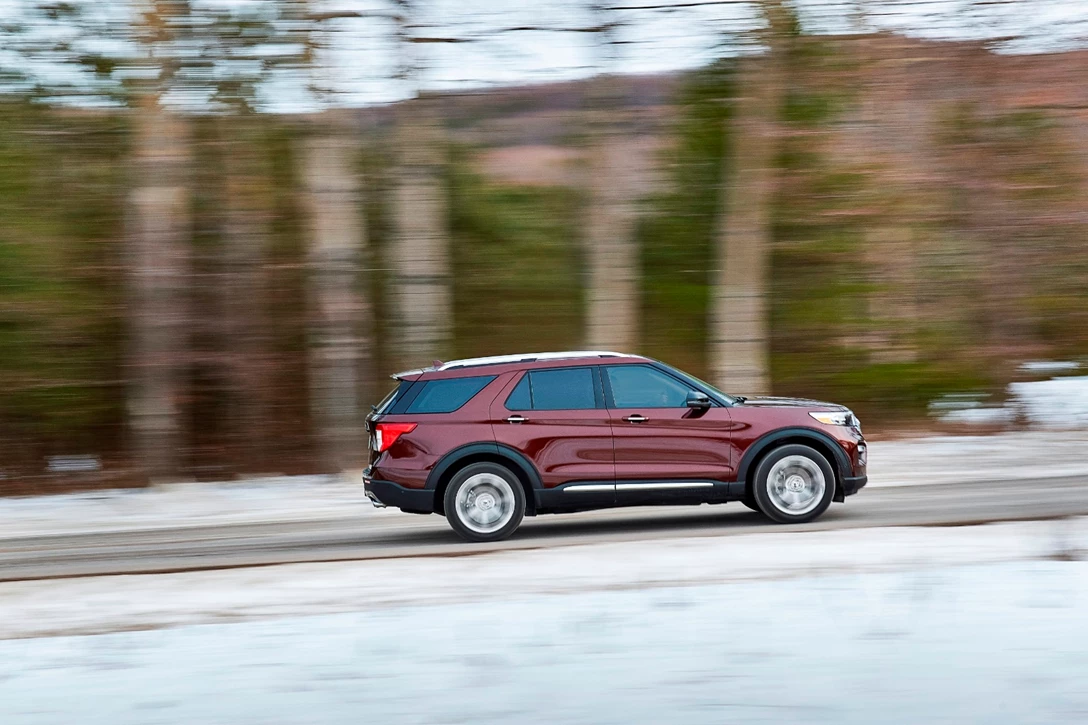 1609513-6-Ford-Explorer-Platinum.jpg