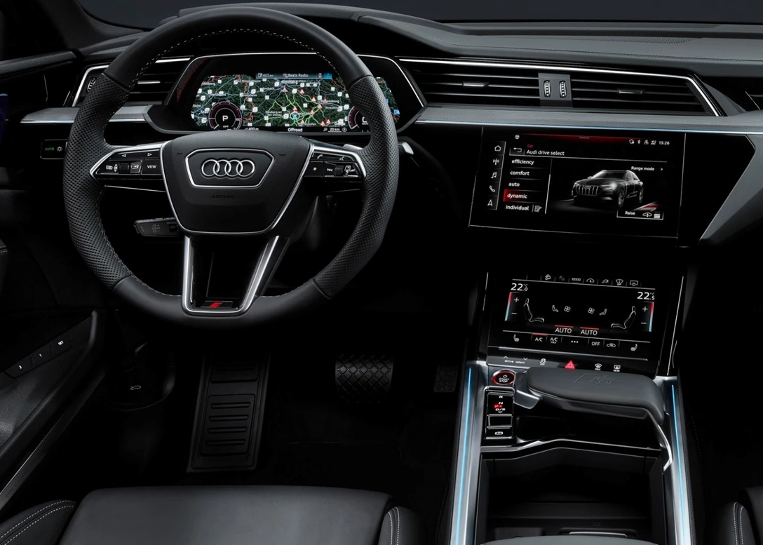 1684639-Audi-SQ8_Sportback_e-tron_quattro-2023-15.jpg