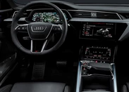 1684639-Audi-SQ8_Sportback_e-tron_quattro-2023-15.jpg