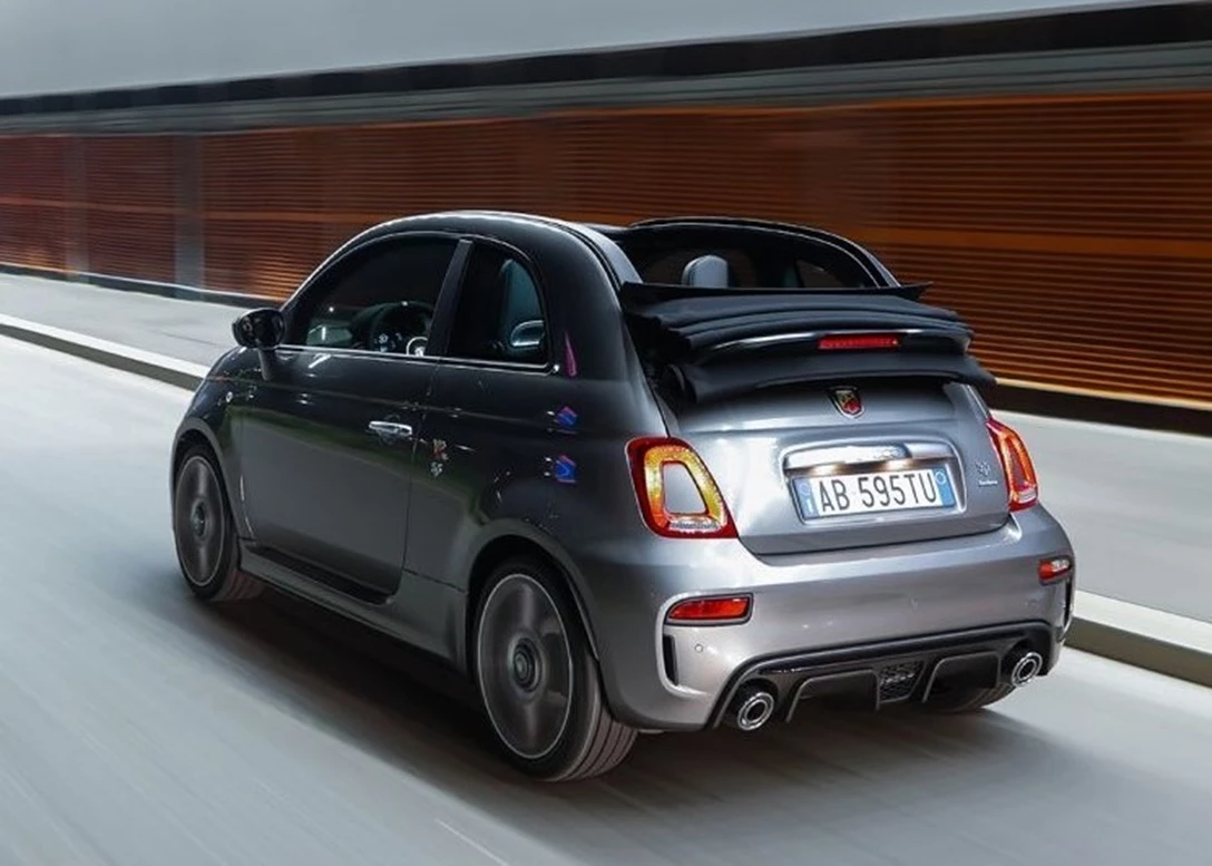 1662318-Abarth-595-2022-16.jpg