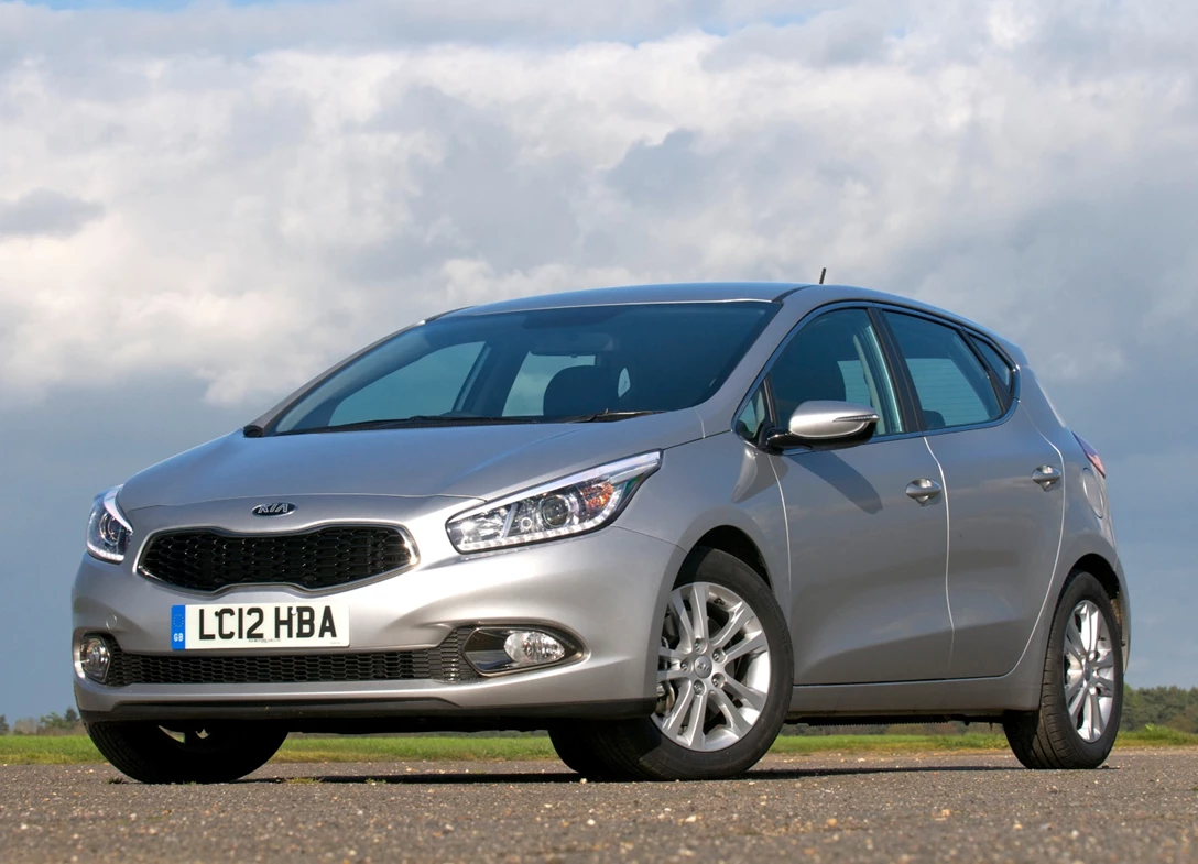 1687978-Kia-Ceed-2015-04.jpg