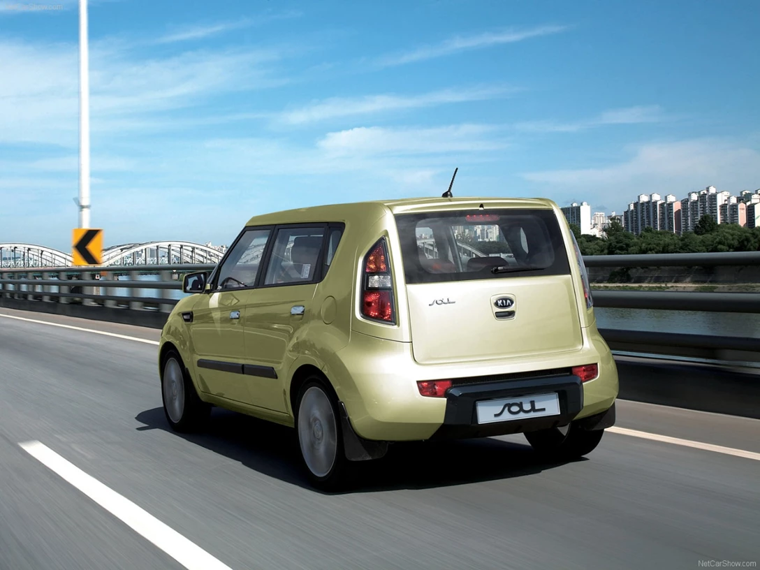 1599293-Kia-Soul-2009-1600-17.jpg