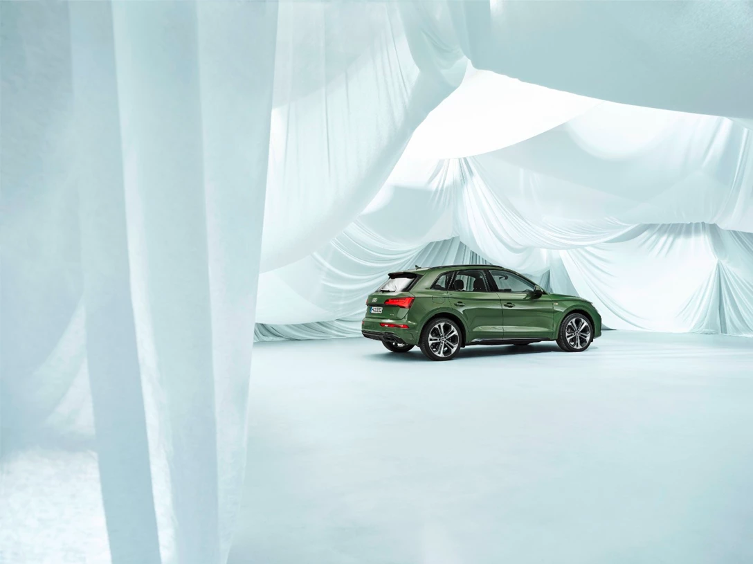 1633584-Q5Sneak Preview35745.jpg