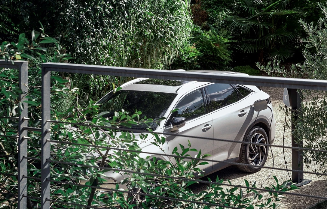 1635264-DS7 E-TENSE-05.jpg