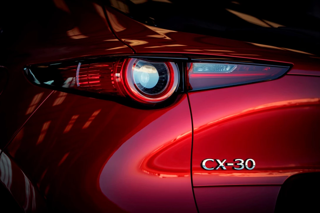 1613332-Mazda-CX-30_at_2019GIMS_15_hires.jpg