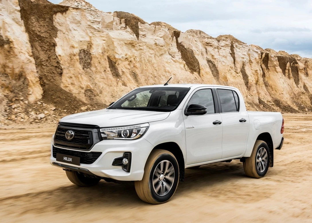 1656625-Toyota-Hilux_Special_Edition-2019-1600-0b.jpg