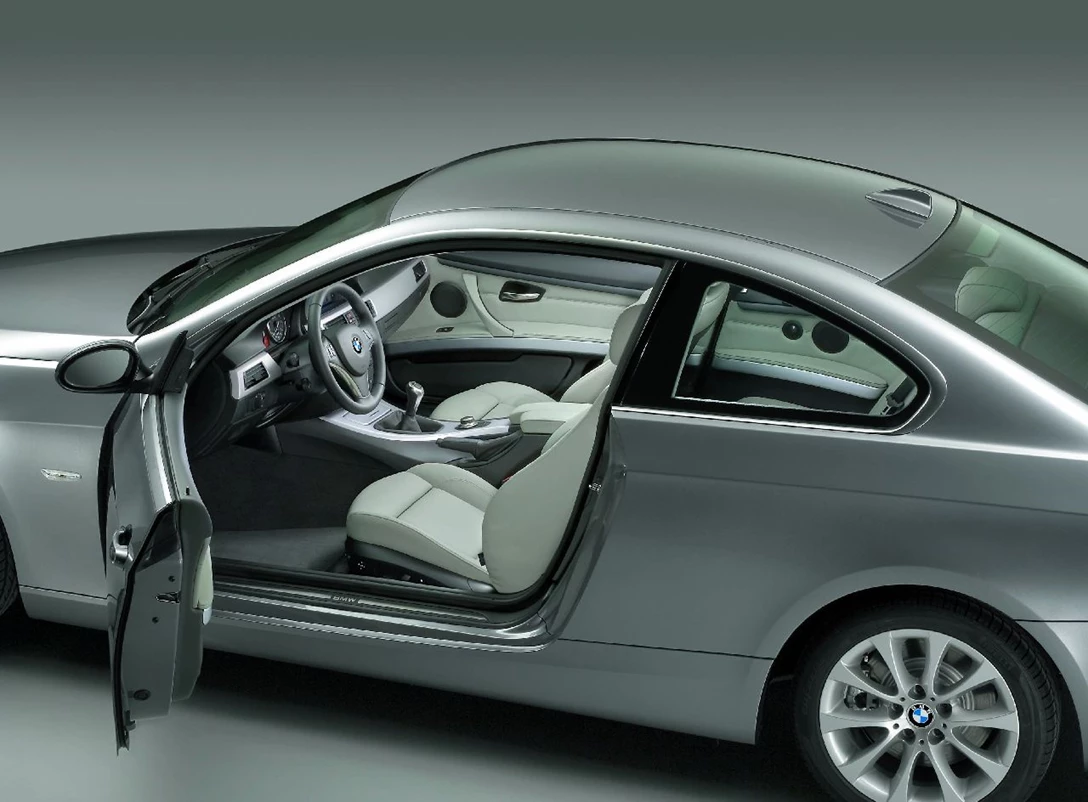 ב.מ.וו סדרה 3 קופה