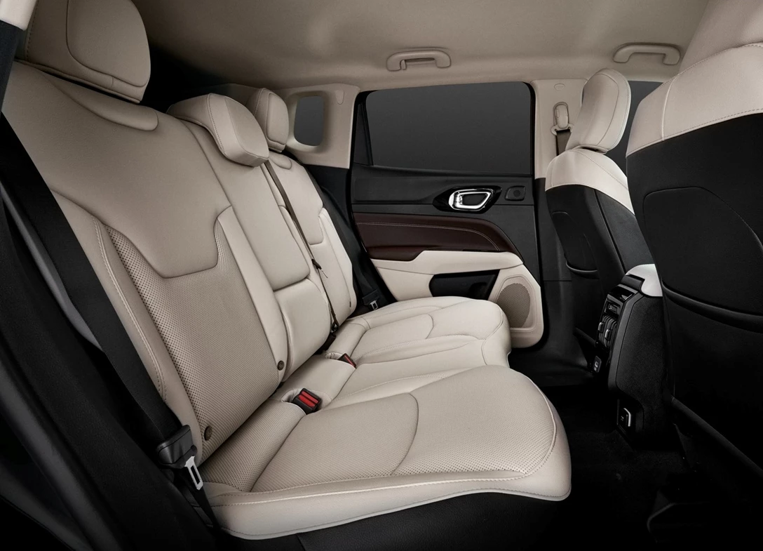 Jeep-Compass-2025 (12).jpg