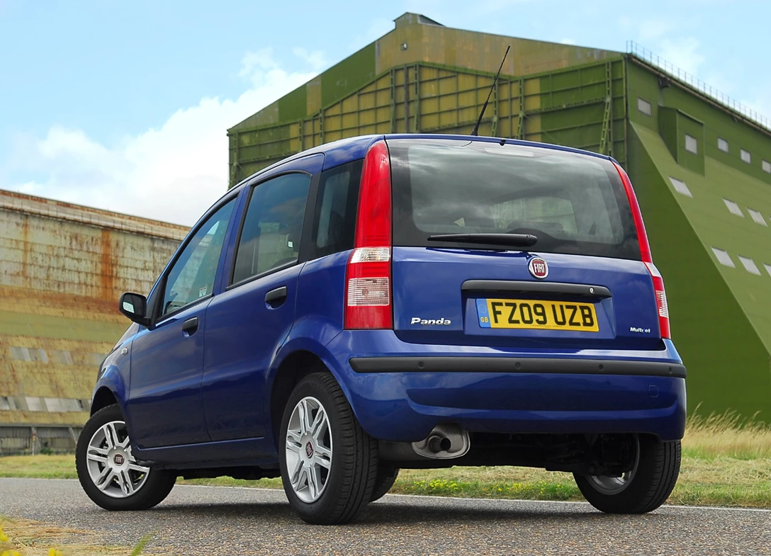 1690273-Fiat-Panda-2011-04.jpg