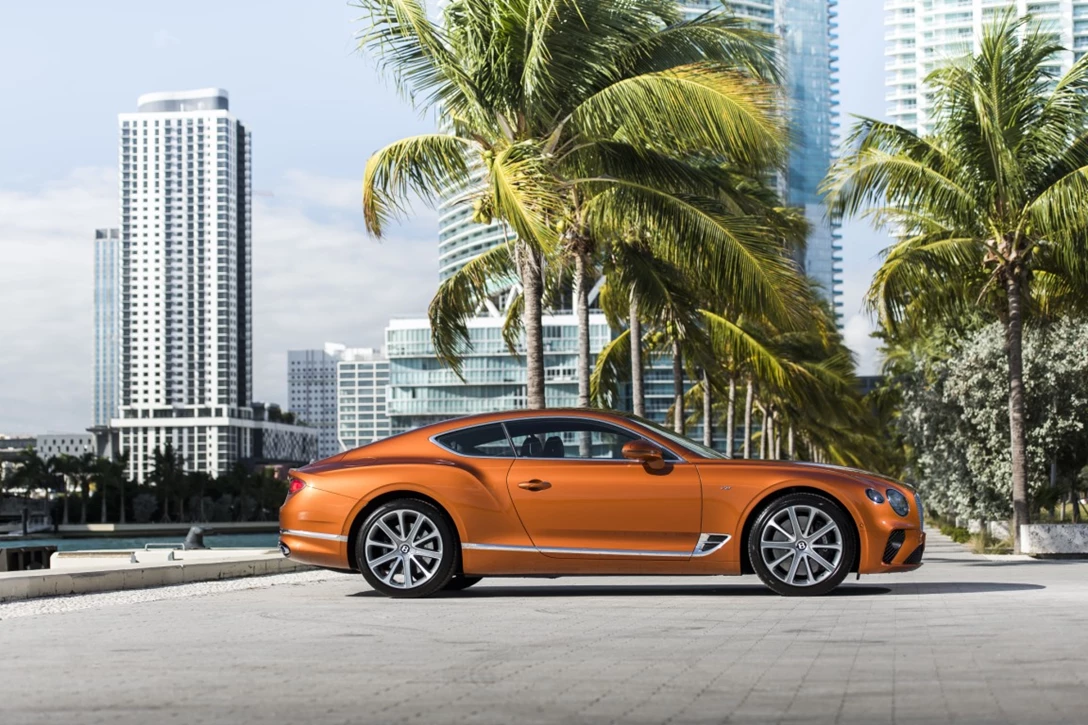 1614105-Bentley Continental GT V8 6.jpg