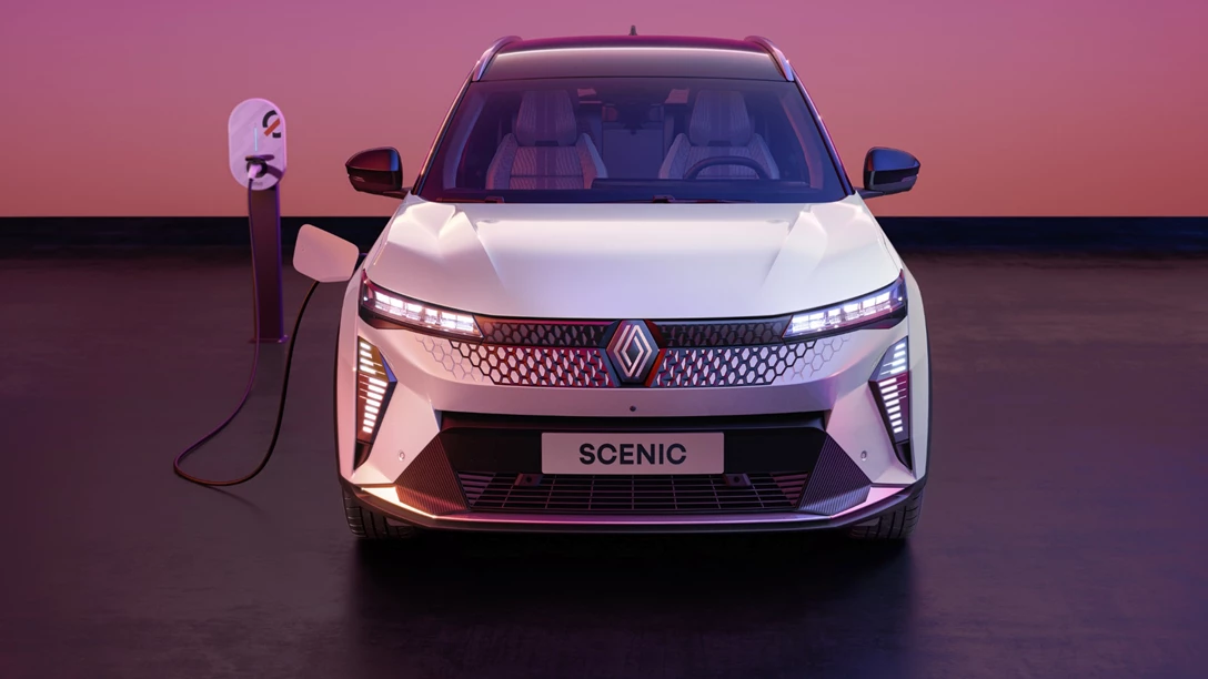 1689442-All-new_Renault_Scenic_E-Tech_electric_-_Iconic_Version-min.jpg