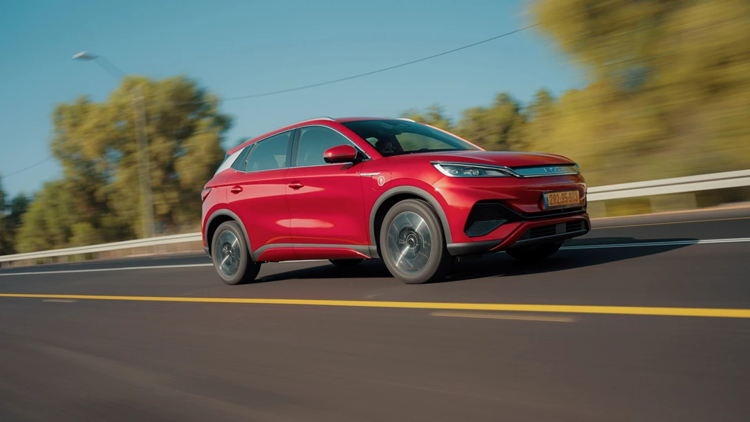 1679158-BYD ATTO 3.00_28_19_23.Still024 copy-min.jpg