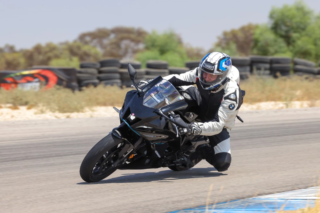 1671932-cushmaro r7 -011.jpg