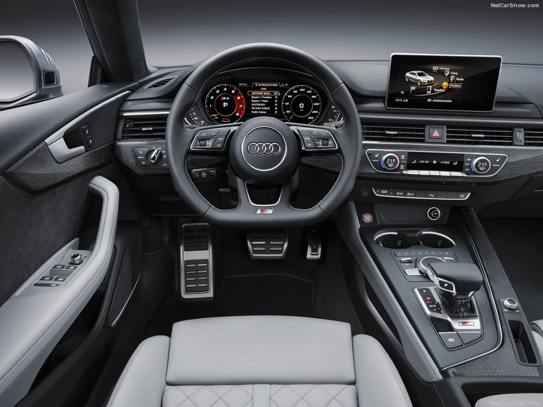 1588431-Audi-S5_Sportback 2.jpg