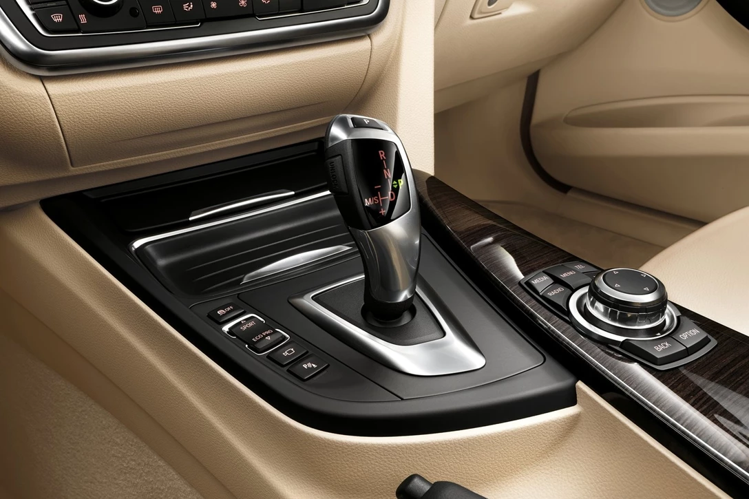 ב.מ.וו סדרה 3 2011