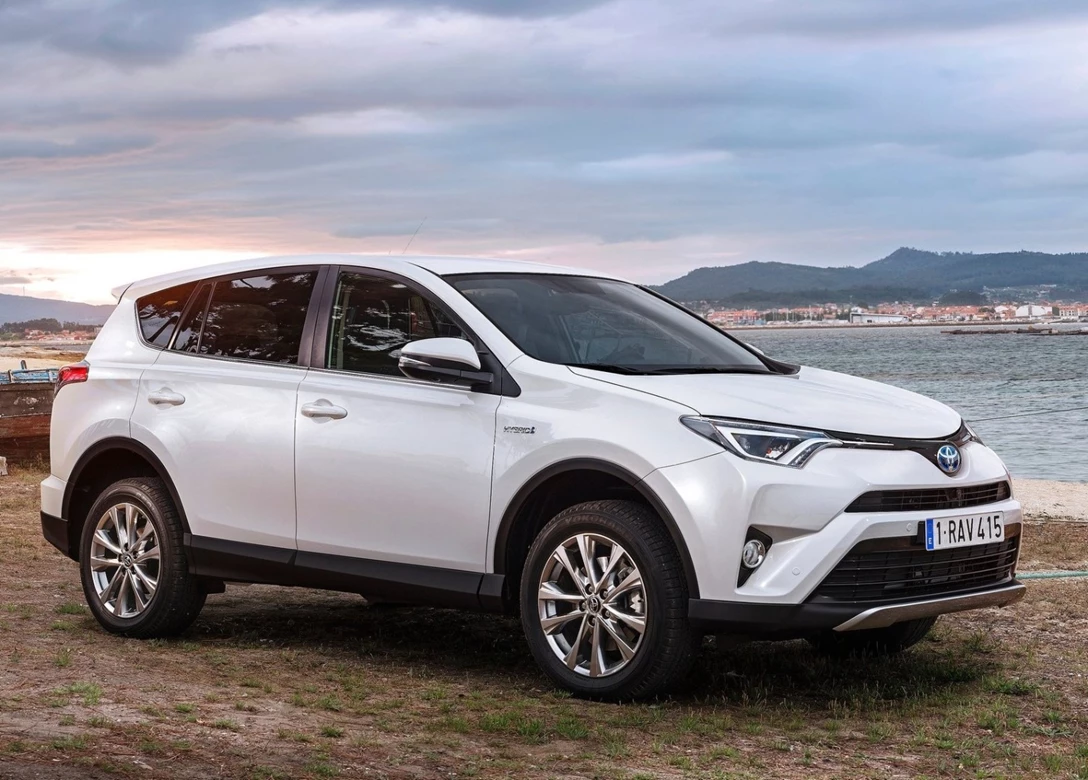 1636736-Toyota-Rav4-2018-01.jpg