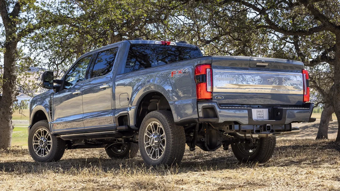 1681304-2023_Ford_Super_Duty_F-350_Limited_08.jpg