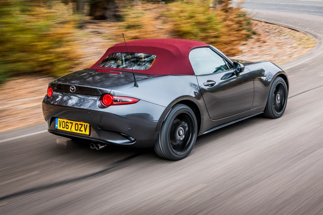 1593771-מאזדה מיאטה מחודשת (2).JPG