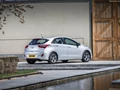 1645599-Hyundai-i30-2015-1280-0e.jpg