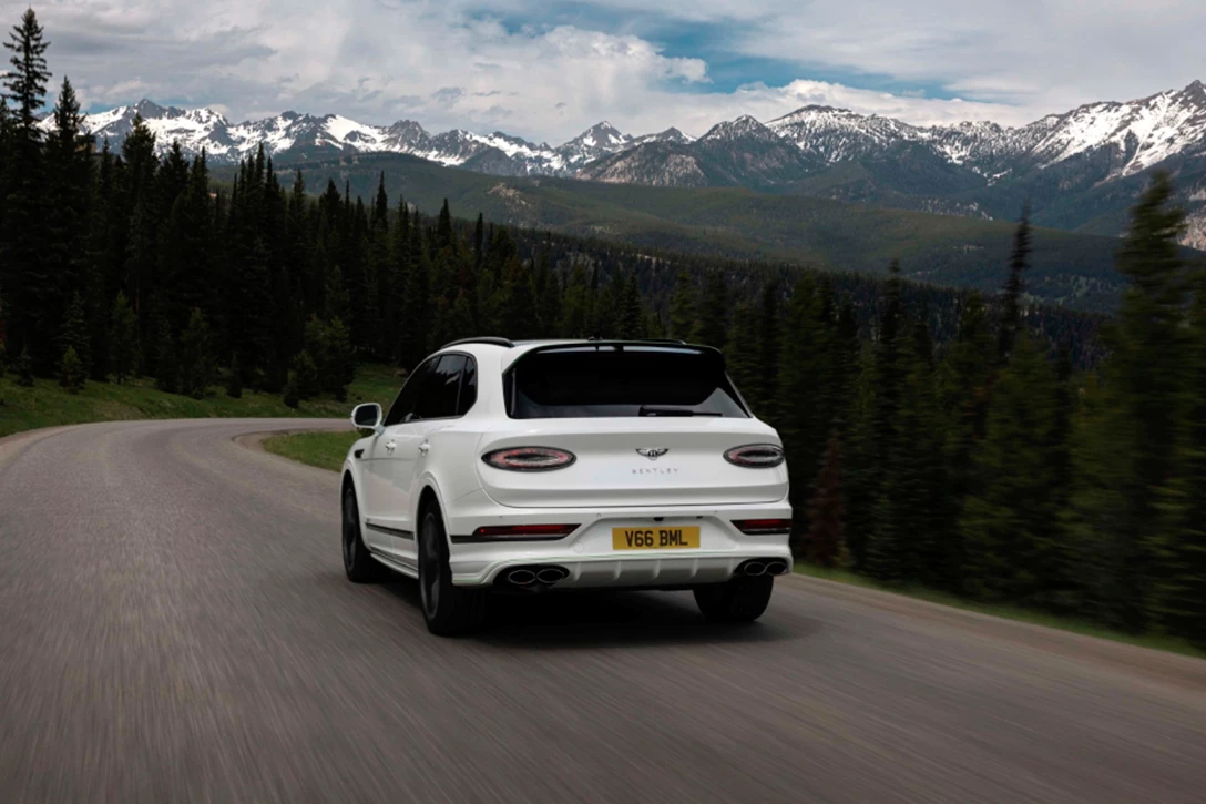 1709723-Bentayga Speed - 3.jpg