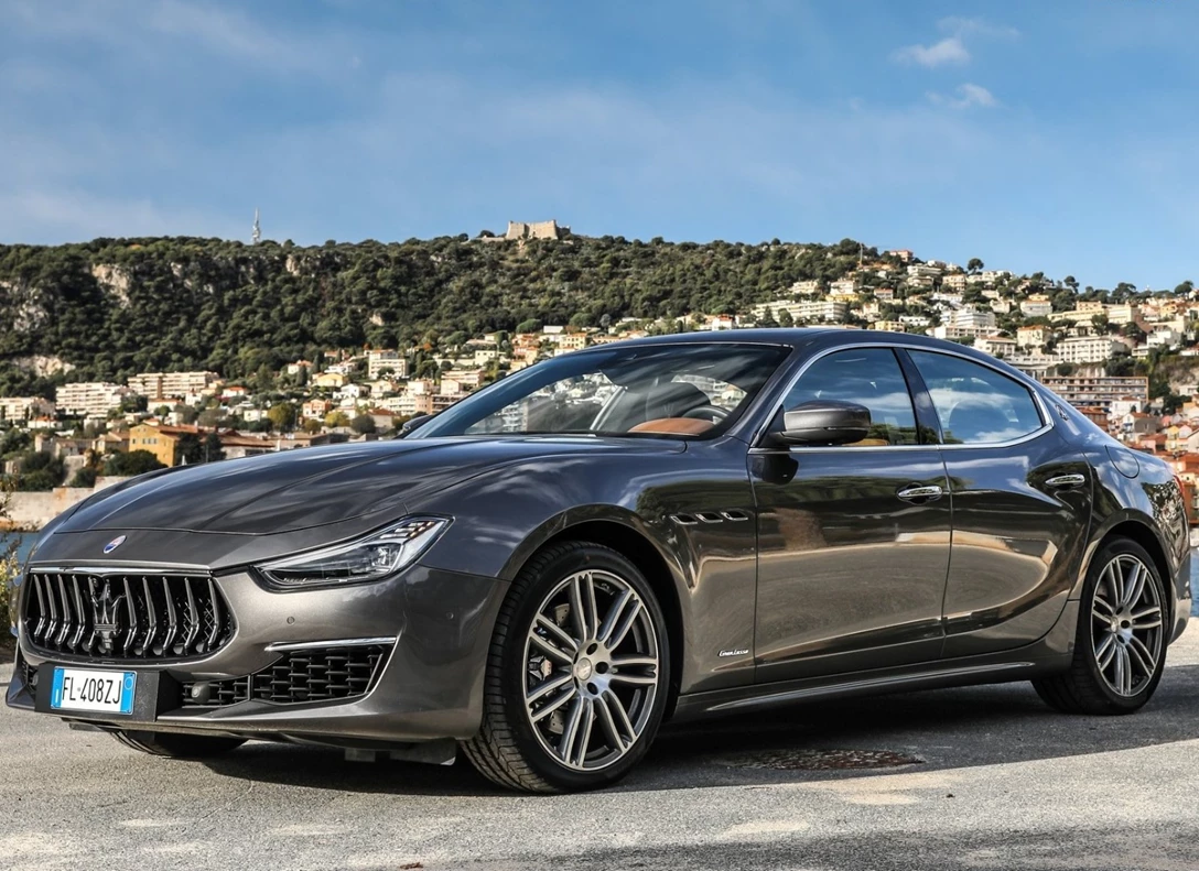 1664225-Maserati-Ghibli-2019-04.jpg
