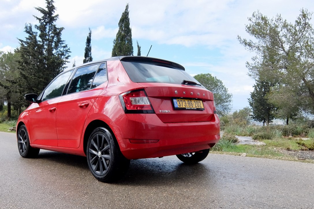 1639441-סקודה פאביה מבחן דרכים (מתיחת פנים) - 4.jpeg