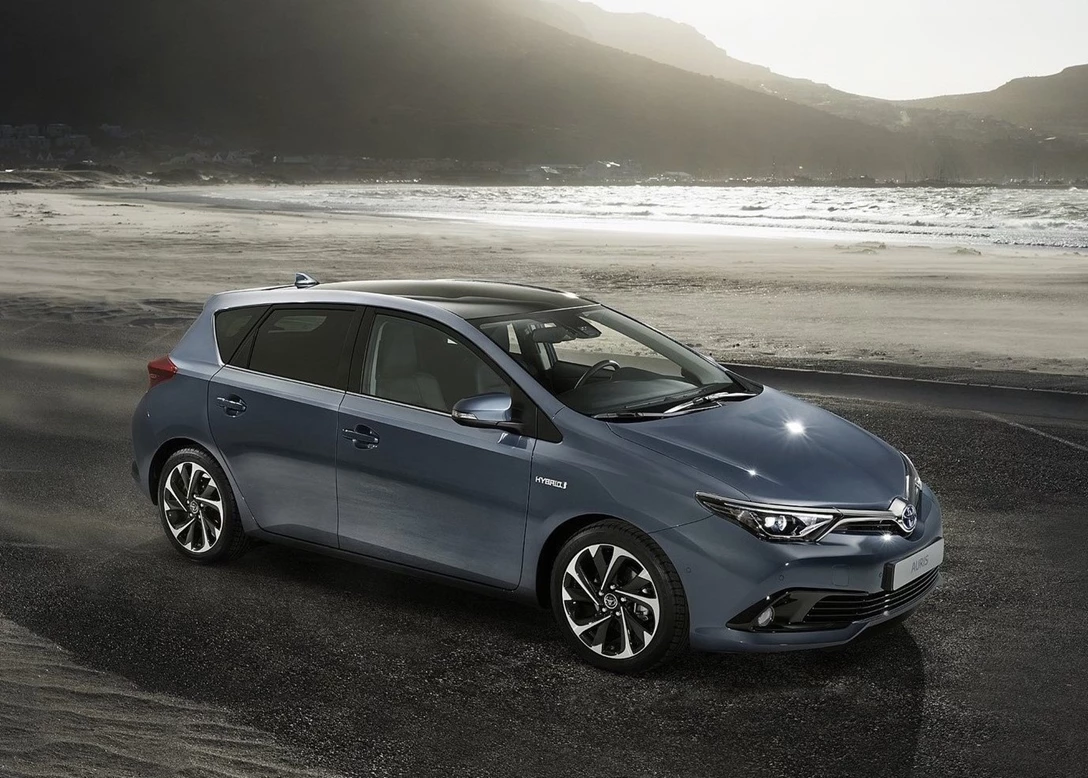 1647741-Toyota-Auris-2018-01.jpg