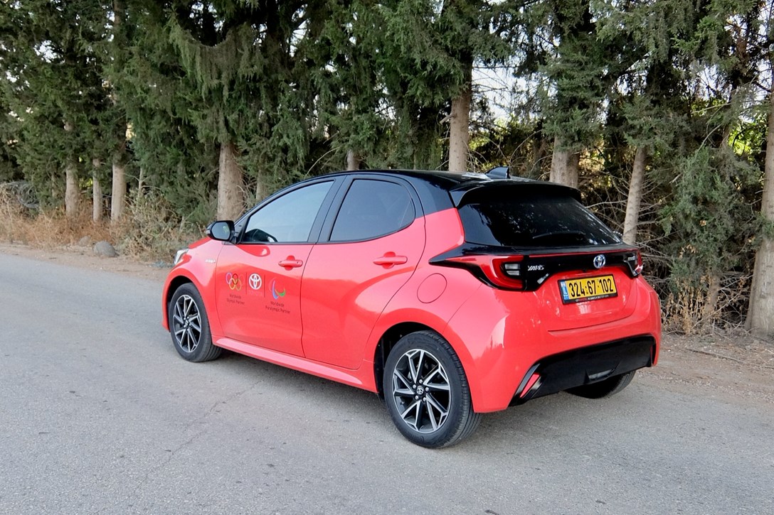 1636026-טויוטה יאריס - מבחן דרכים (היברידי, 2020) - 2.jpeg