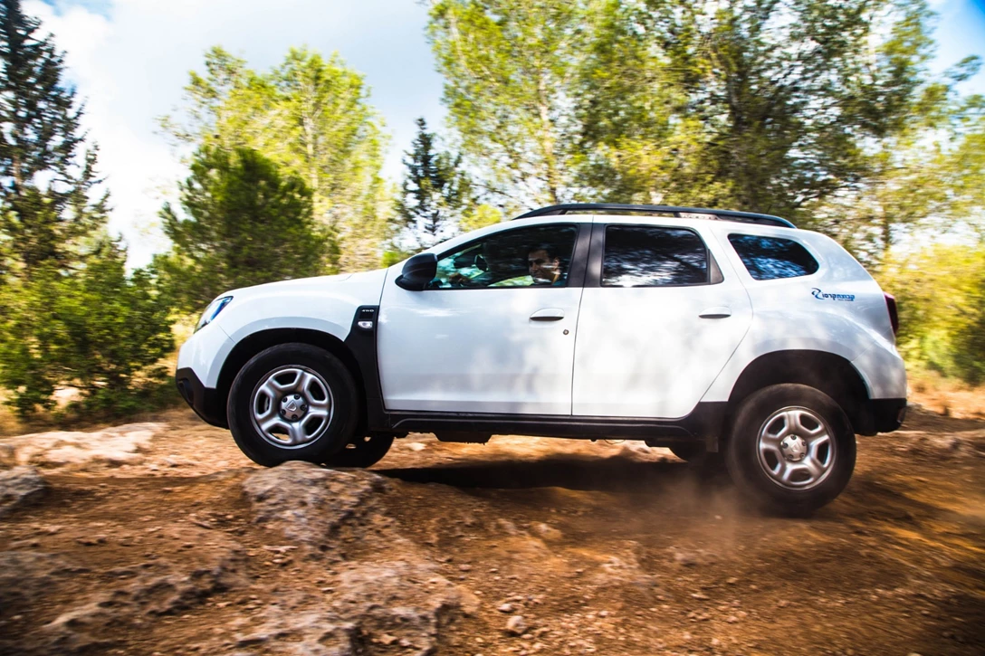 1604860-דאציה דאסטר - מבחן דרכים (4X4) (2).jpg